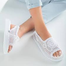 Sandale élégante et confortable