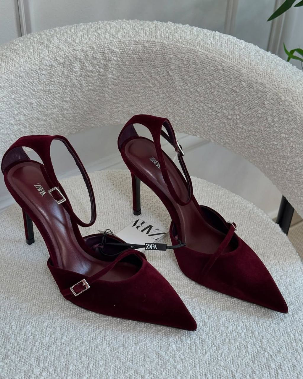 Zara Women's Burgundy Heels