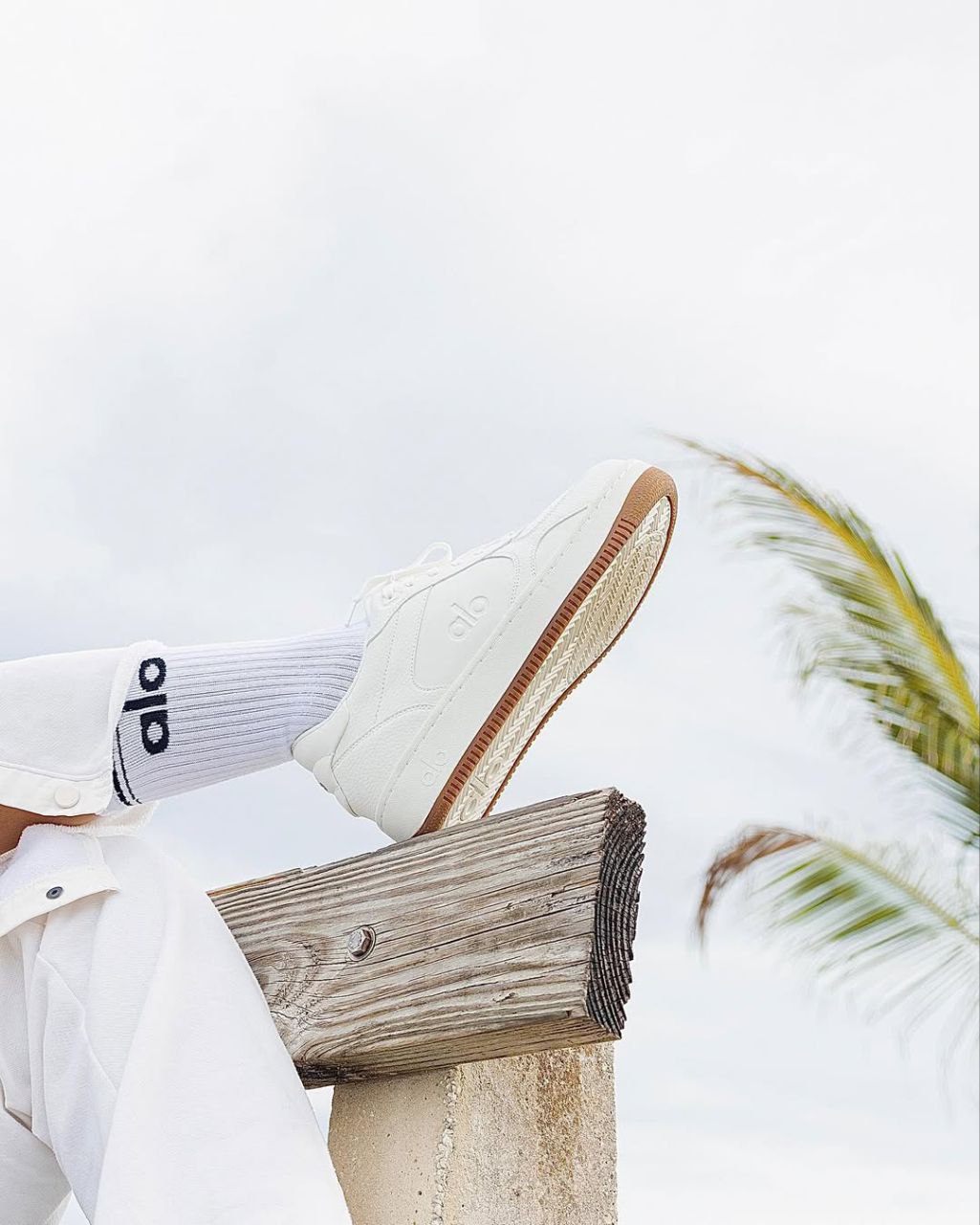 ALO RECOVERY SNEAKERS