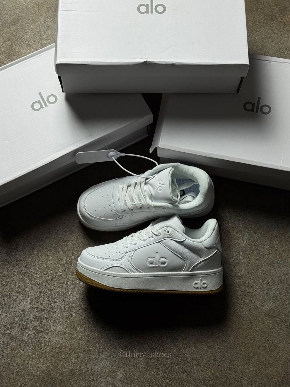 ALO RECOVERY SNEAKERS
